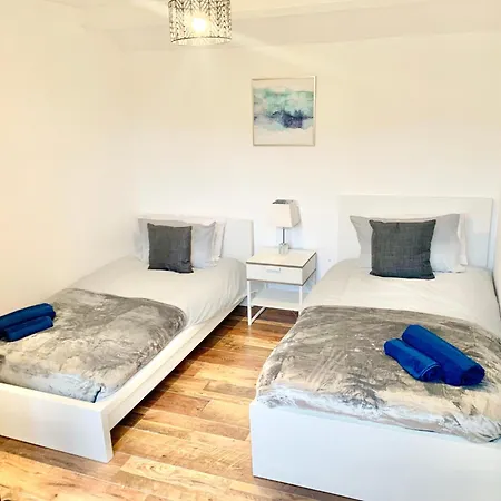 Urba Luxury 3 Bed Stays Sheffield Central Exterior photo