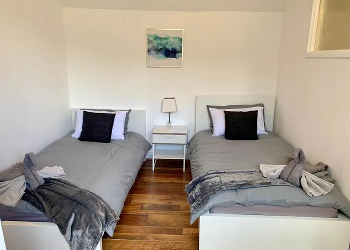 Urba Luxury 3 Bed Stays Sheffield Central